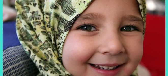 Cara Mengajarkan Anak Memakai Jilbab dan Cadar Ini Inspiratif Banget